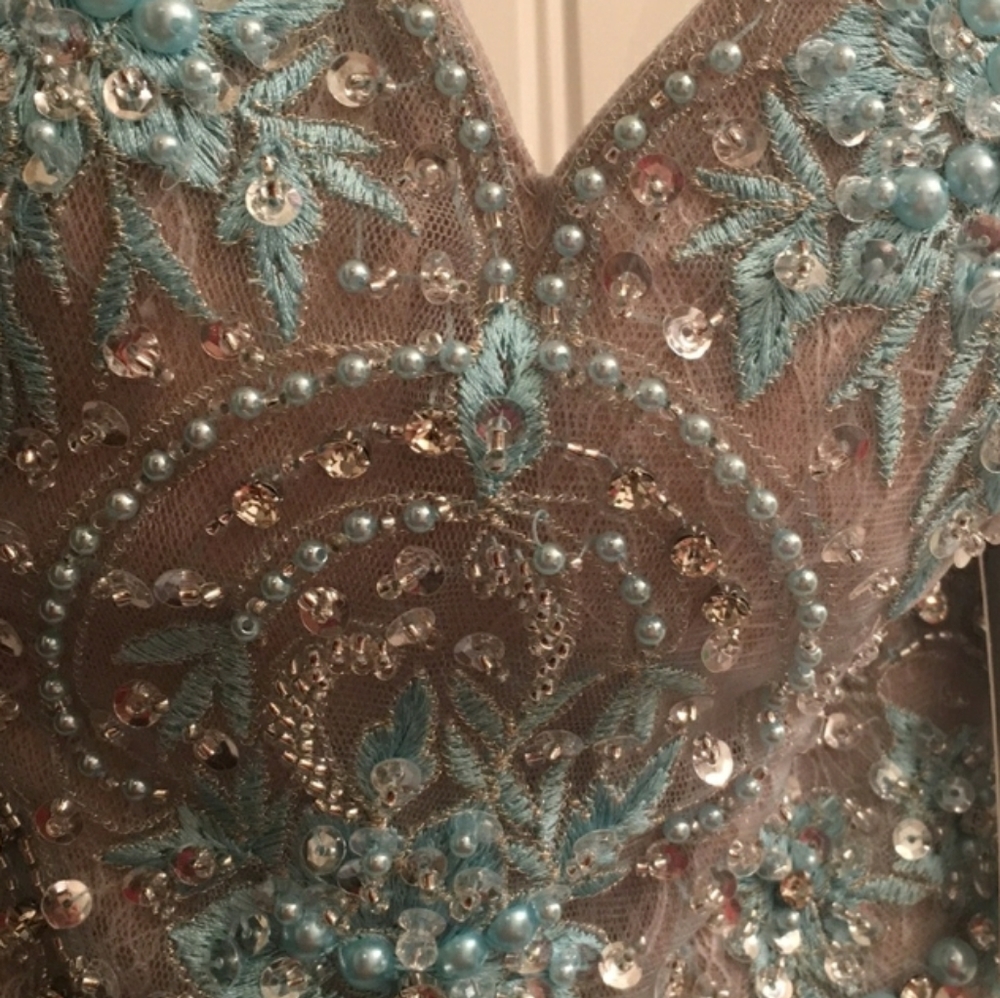 TERANI COUTURE Evening Gown - Picture 7 of 14